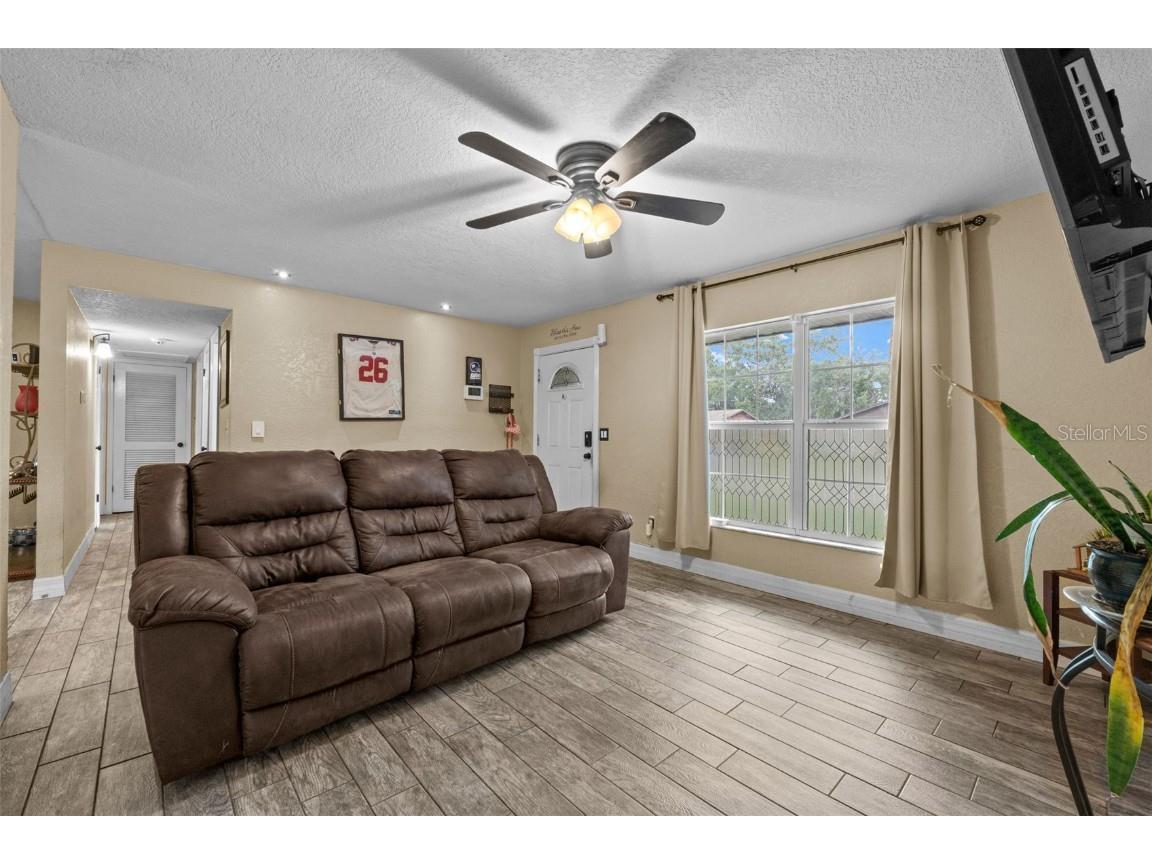 4906 Presidential Street Seffner FL 33584 TB8399109 image7