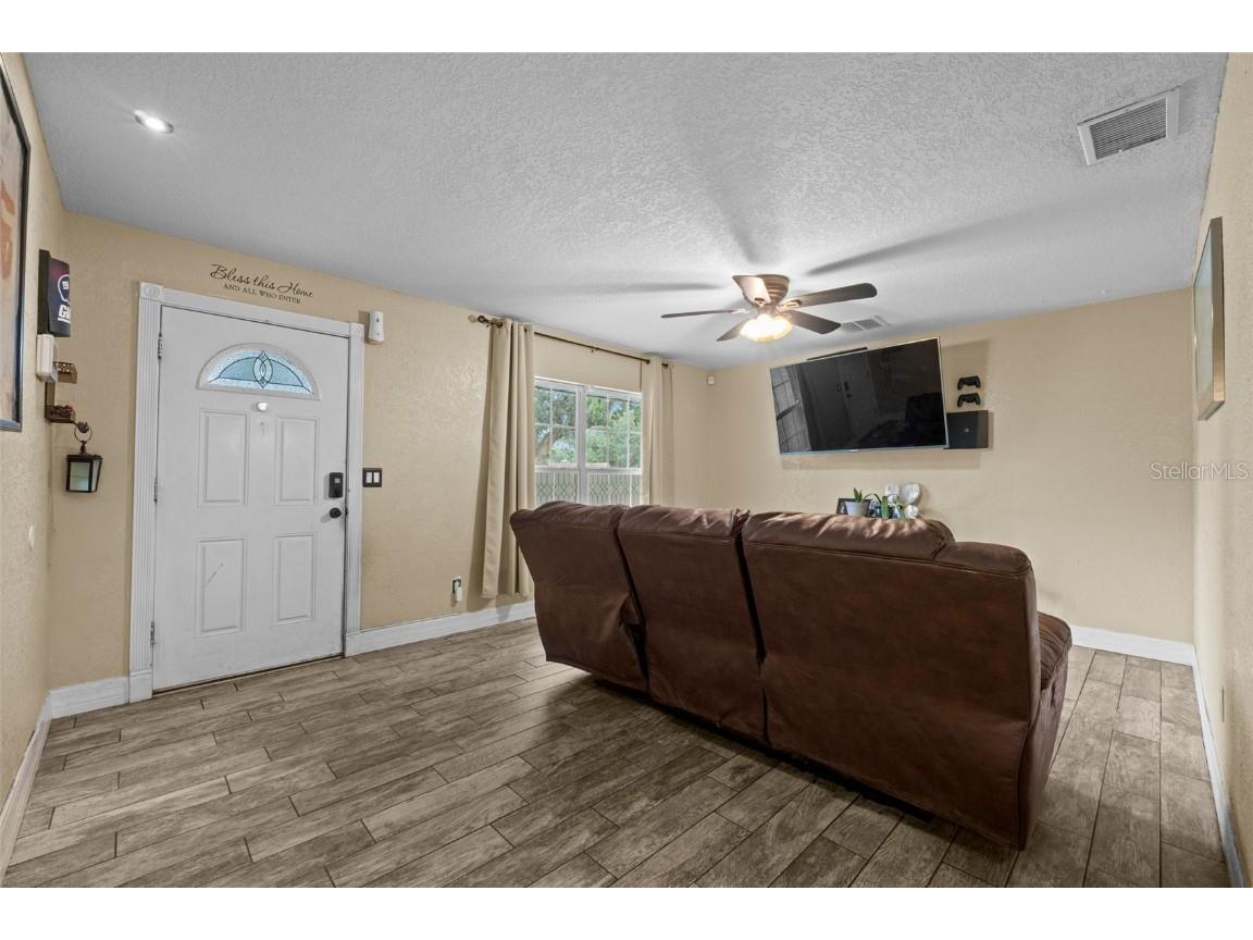 4906 Presidential Street Seffner FL 33584 TB8399109 image8