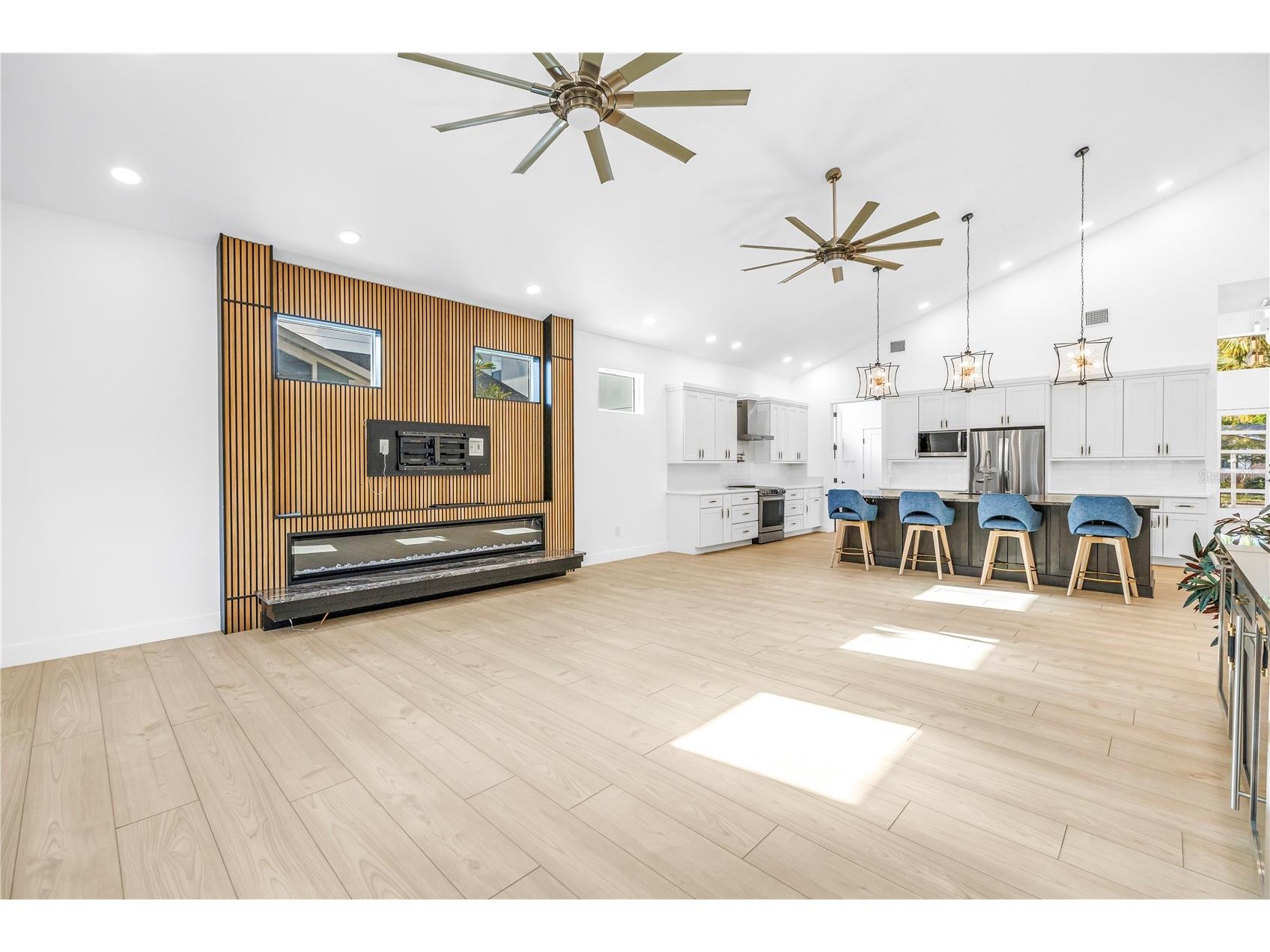 4907 15th Avenue N Saint Petersburg FL 33710 TB8490804 image27