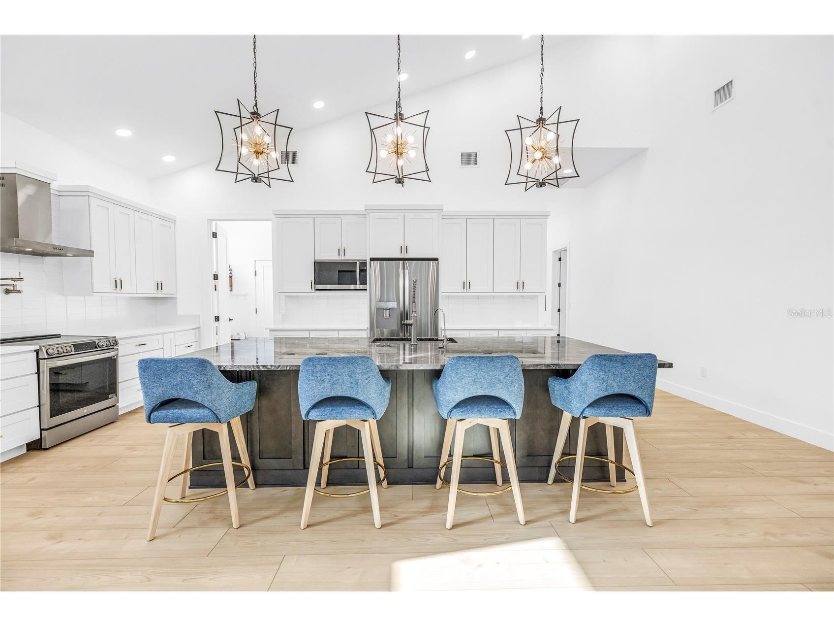 4907 15th Avenue N Saint Petersburg FL 33710 TB8490804 image4