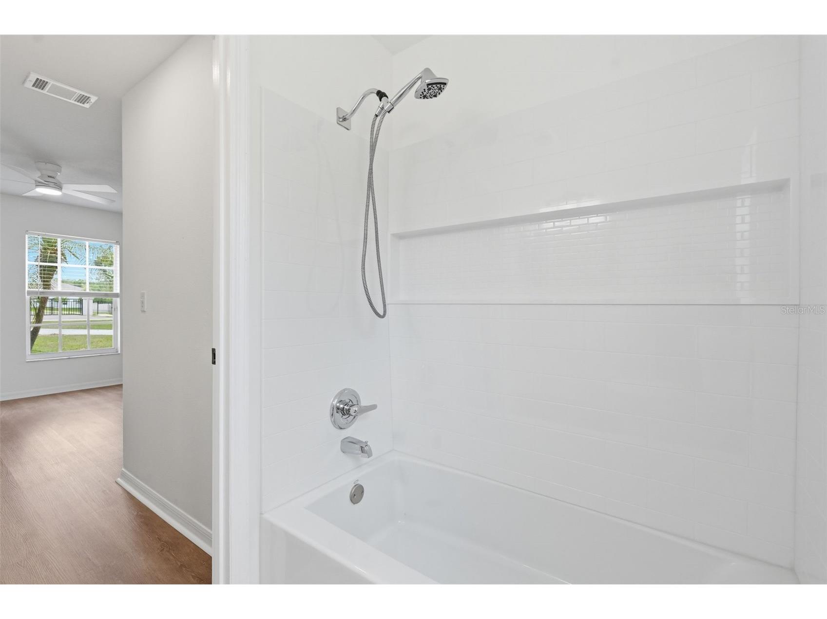 4907 Bradford Lane Tampa FL 33624 TB8501408 image28
