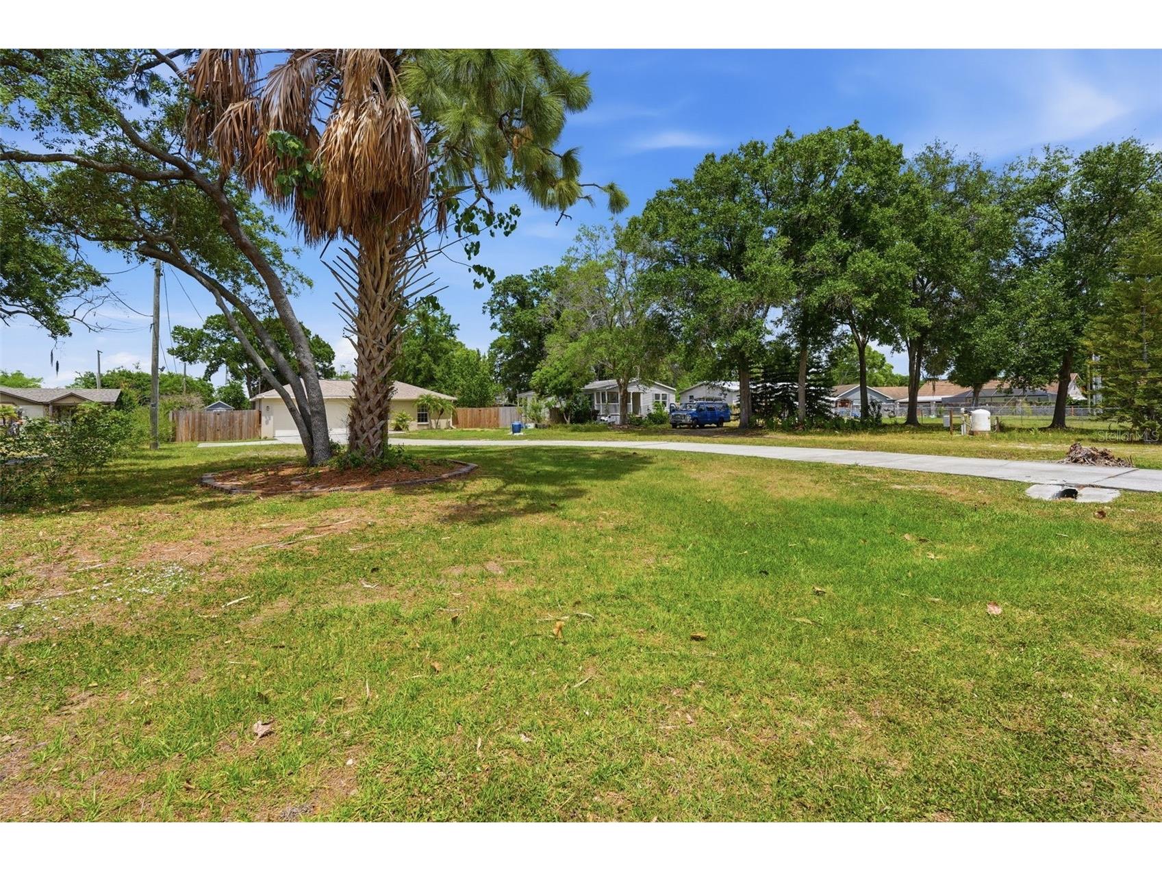 4907 Bradford Lane Tampa FL 33624 TB8501408 image34