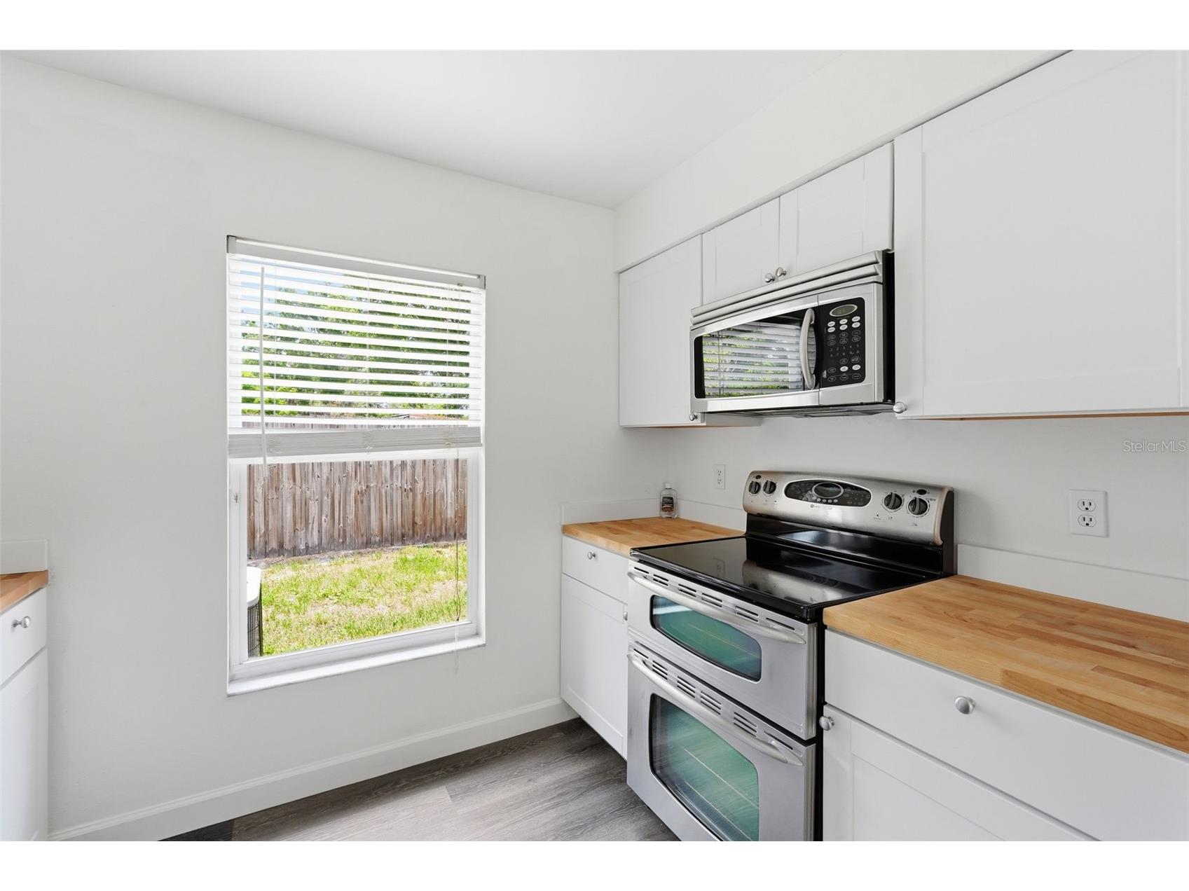 4907 Bradford Lane Tampa FL 33624 TB8501408 image9