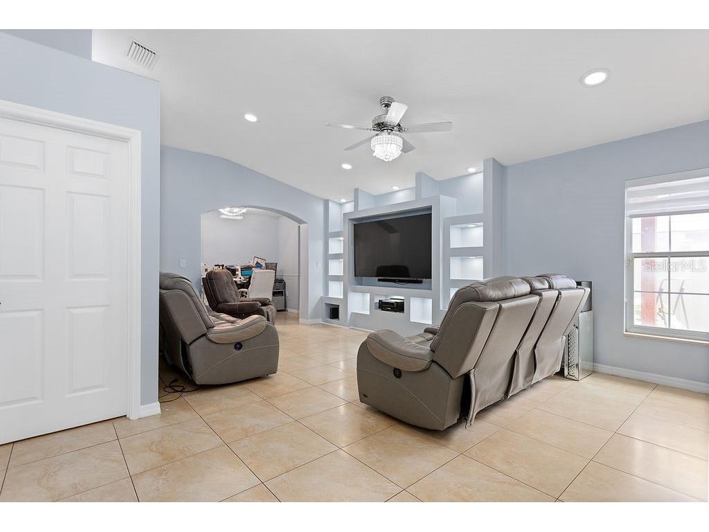4907 Carlyle Road Tampa FL 33615 TB8424348 image12