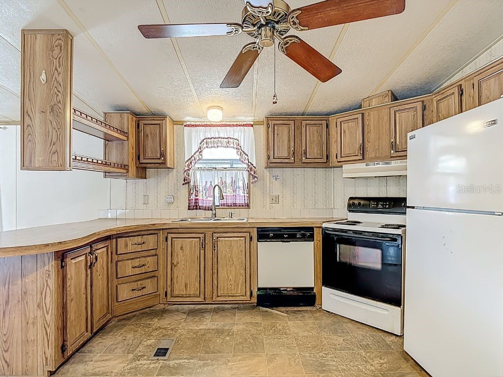 4907 Dacca Drive Tampa FL 33619 S5140104 image10