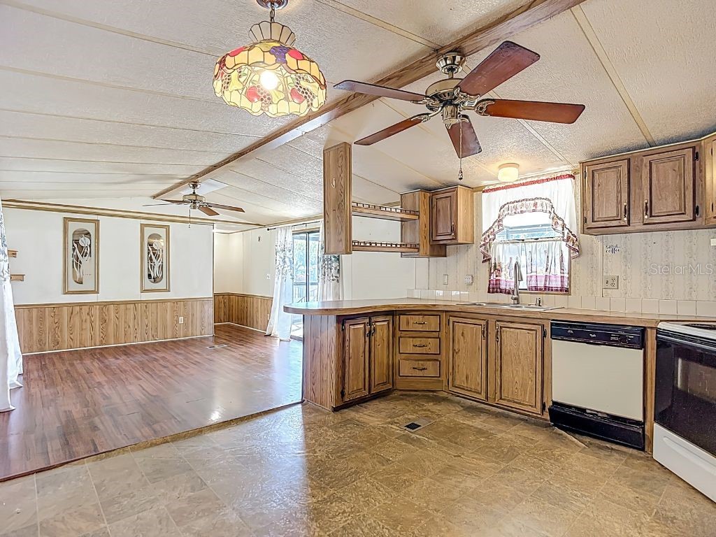 4907 Dacca Drive Tampa FL 33619 S5140104 image9