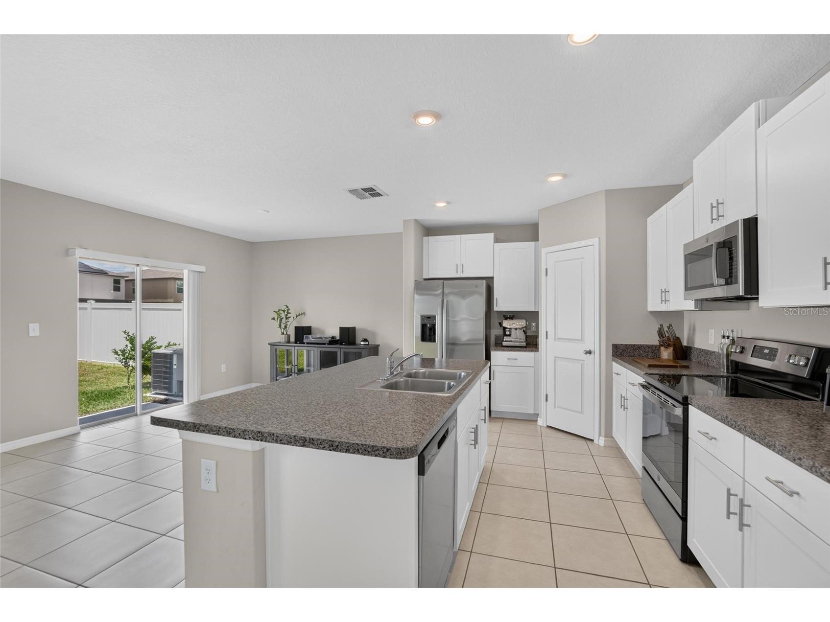 4907 Wild Senna Boulevard Tampa FL 33619 TB8525779 image14
