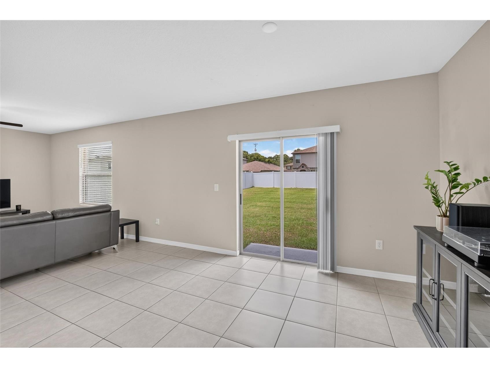 4907 Wild Senna Boulevard Tampa FL 33619 TB8525779 image19