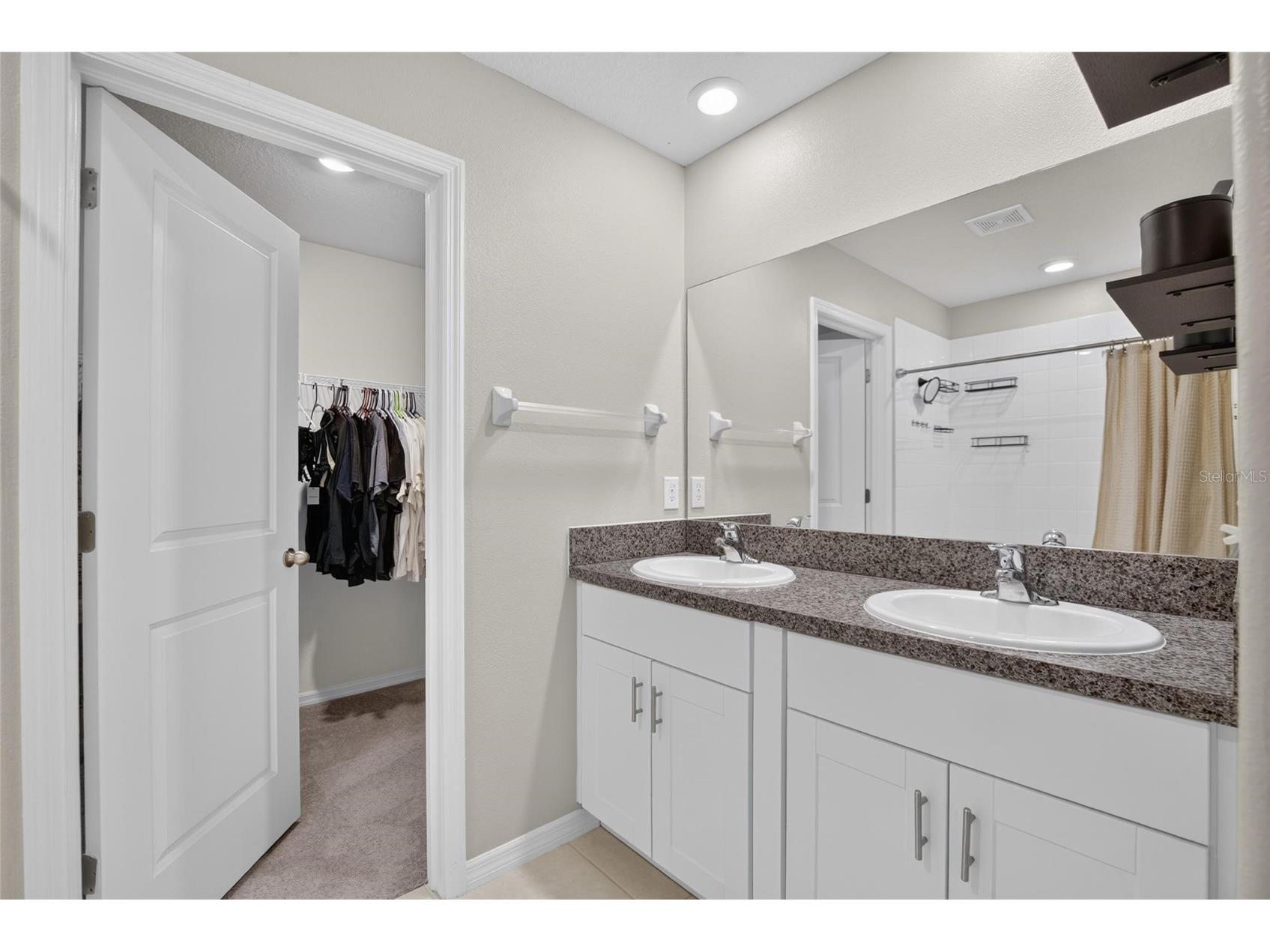 4907 Wild Senna Boulevard Tampa FL 33619 TB8525779 image27