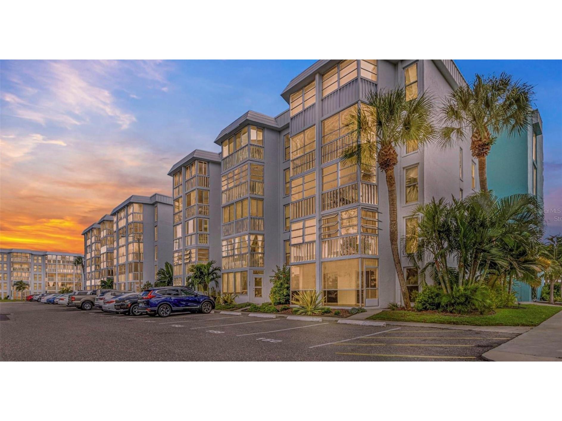 4908 38th Way S #303 Saint Petersburg FL 33711 W7886063 image1