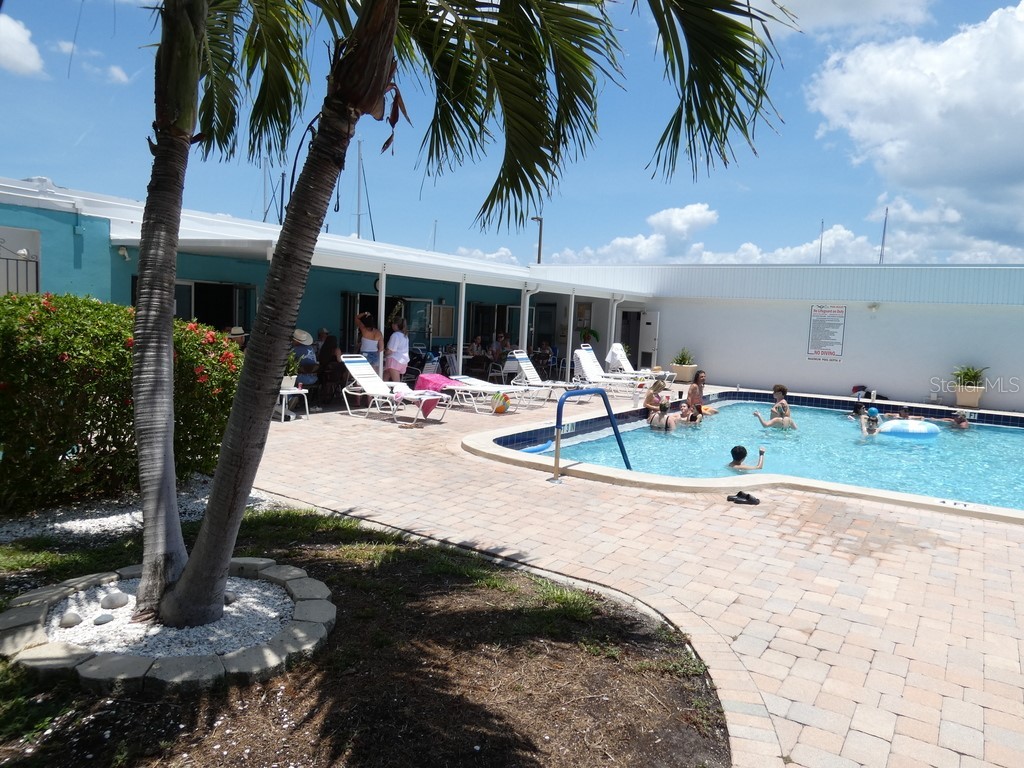 4908 38th Way S #303 Saint Petersburg FL 33711 W7886063 image39