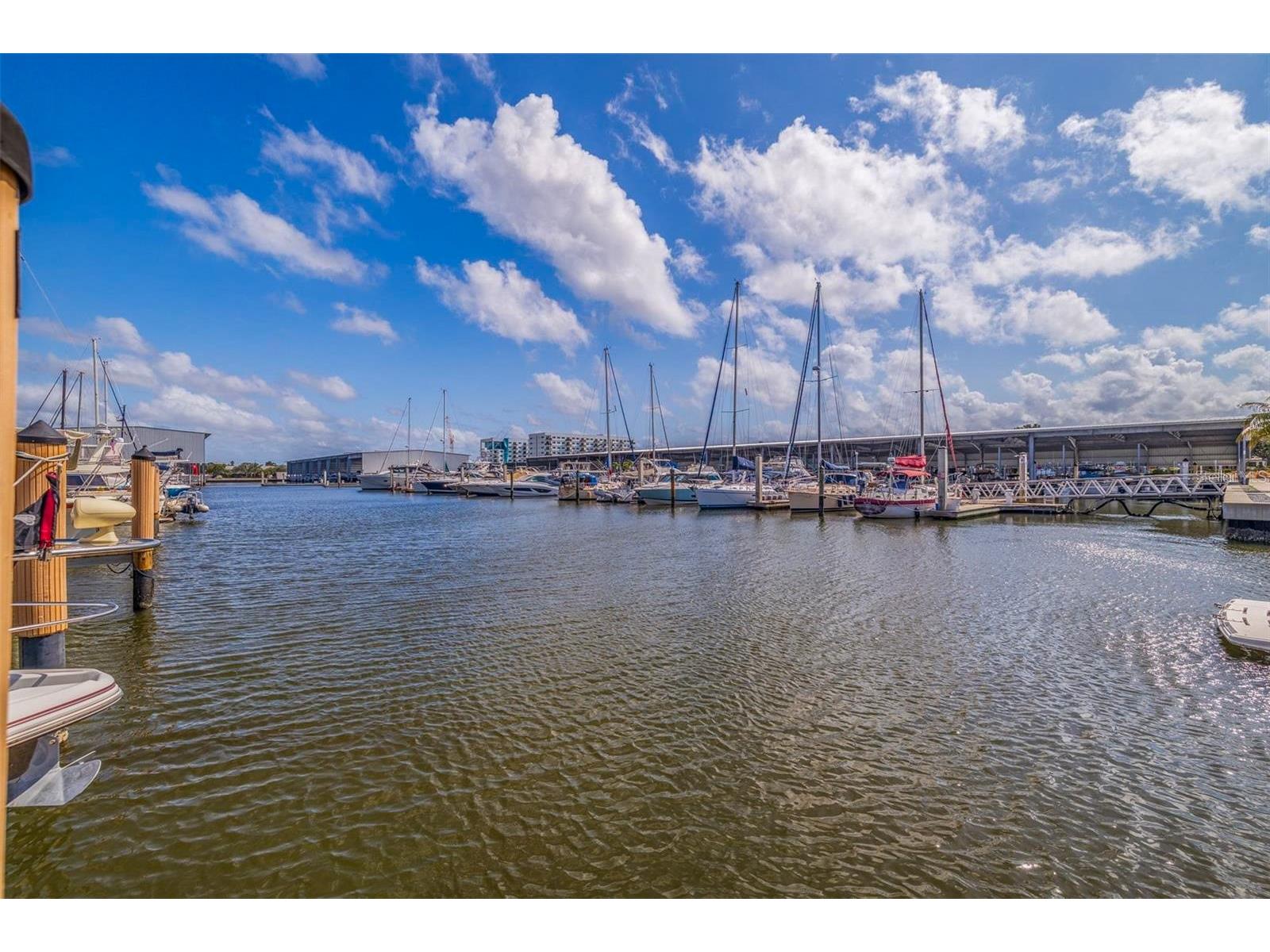 4908 38th Way S #501 Saint Petersburg FL 33711 TB8470319 image95