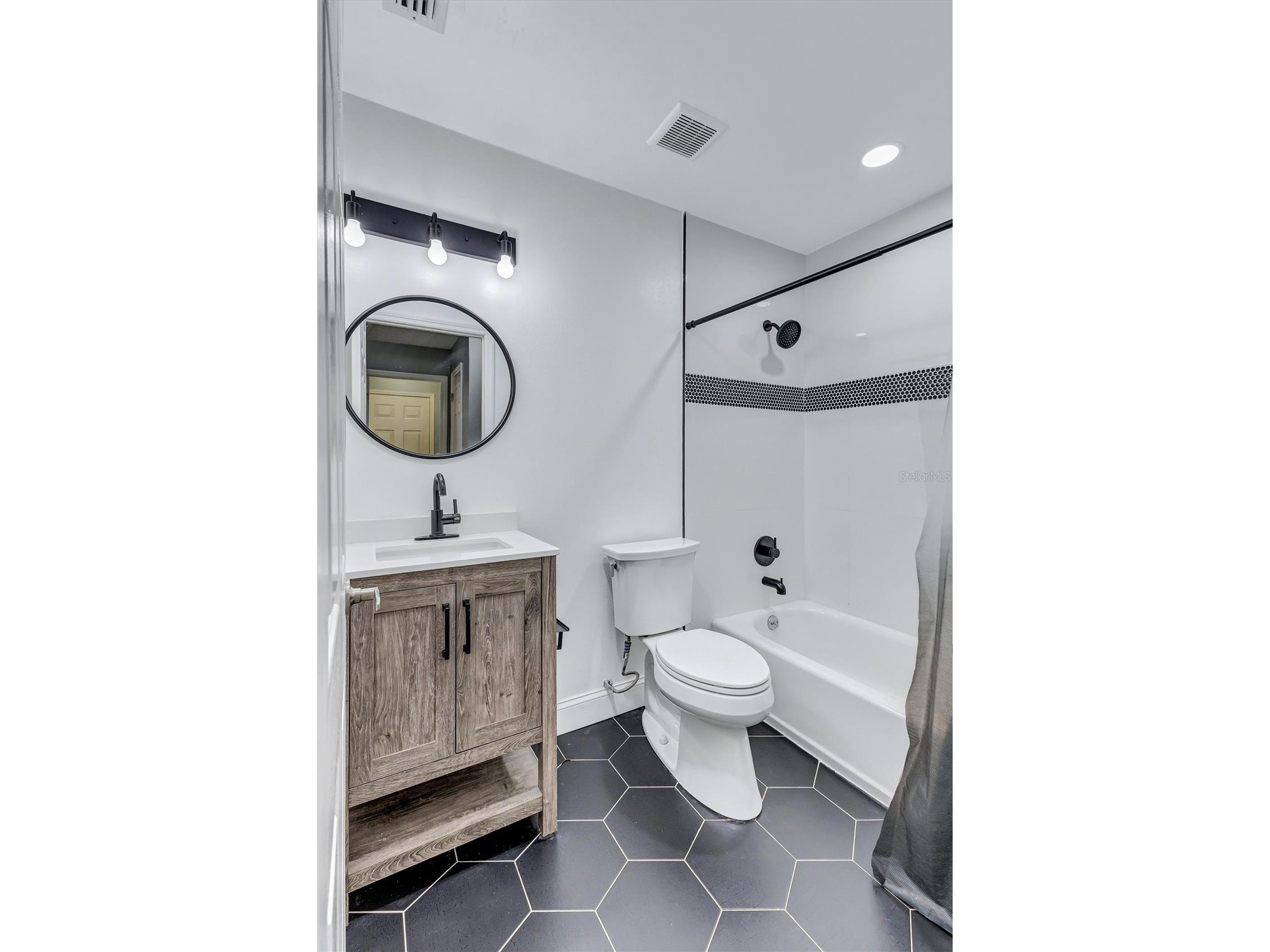 4909 6th Avenue E Bradenton FL 34208 A4694501 image32