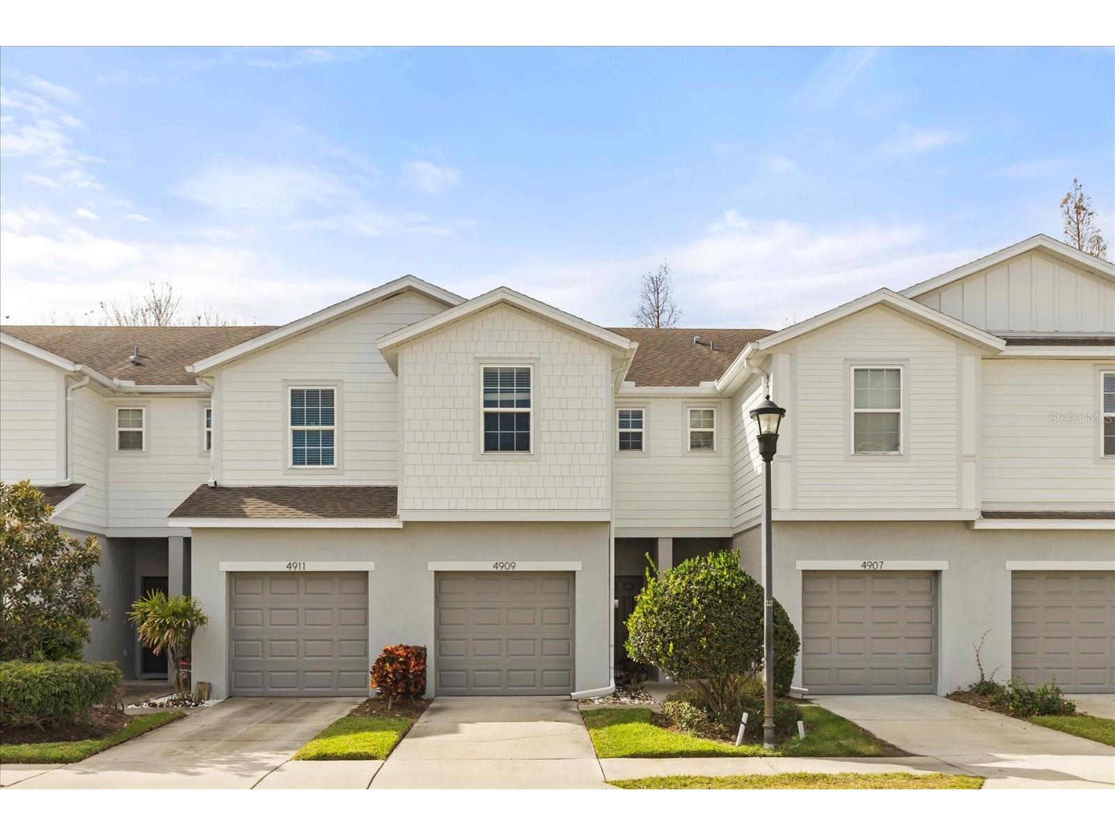 4909 White Sanderling Court Tampa FL 33619 TB8469497 image1