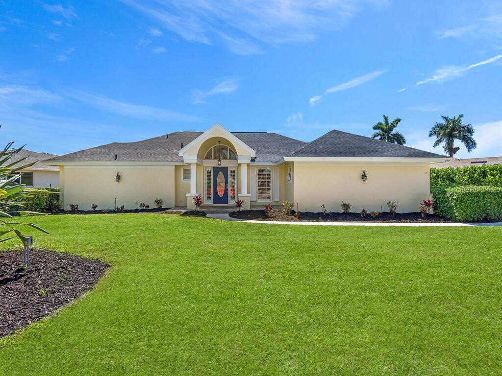 491 Cypress Way E Naples FL 34110 C7515529 image1