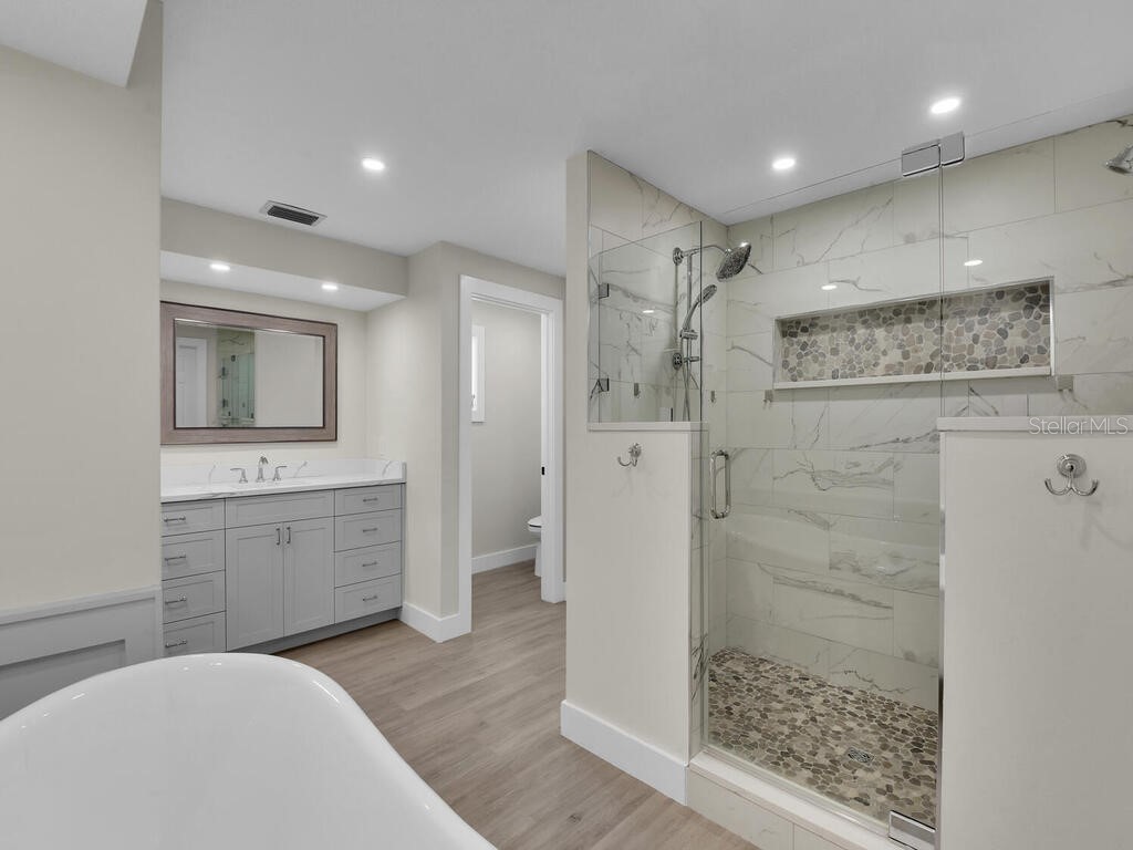 491 Cypress Way E Naples FL 34110 C7515529 image27