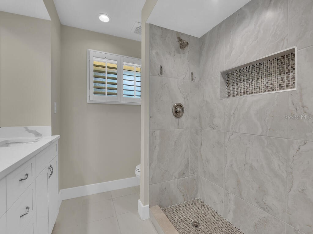 491 Cypress Way E Naples FL 34110 C7515529 image31