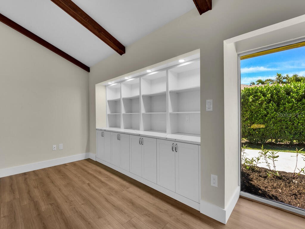 491 Cypress Way E Naples FL 34110 C7515529 image5