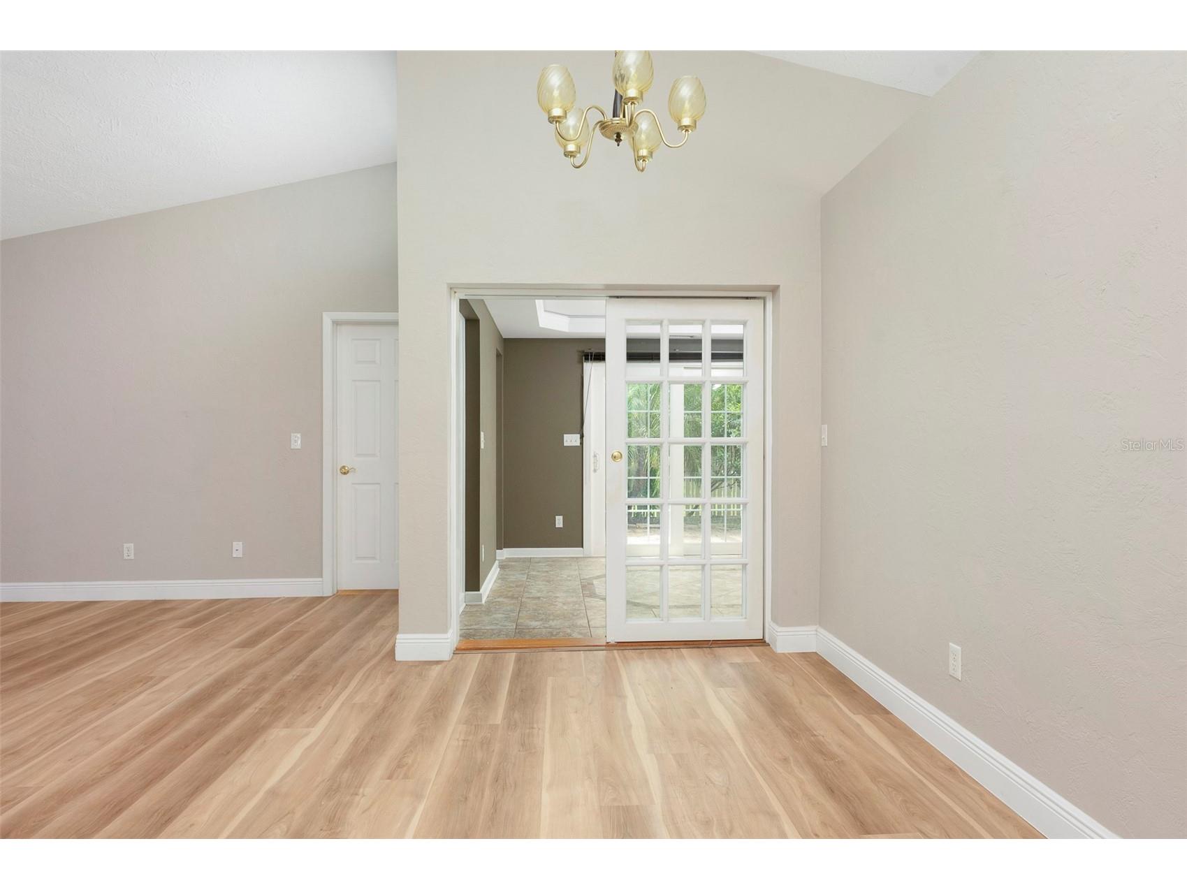 491 St Tropez Circle NE Saint Petersburg FL 33703 TB8495101 image10