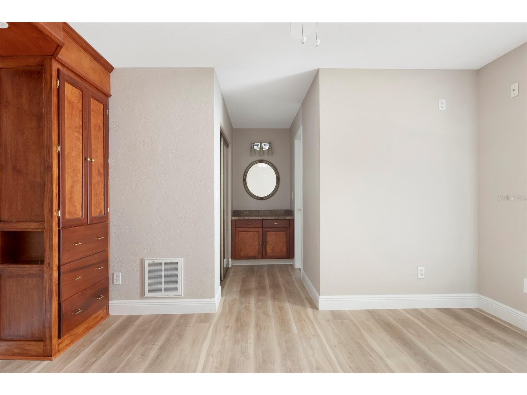 491 St Tropez Circle NE Saint Petersburg FL 33703 TB8495101 image21