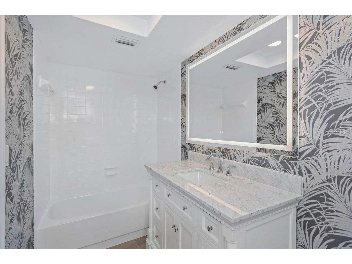 4910 38th Way S #111 Saint Petersburg FL 33711 - MAIN MAXIMO CHANNEL TB8424095 image21