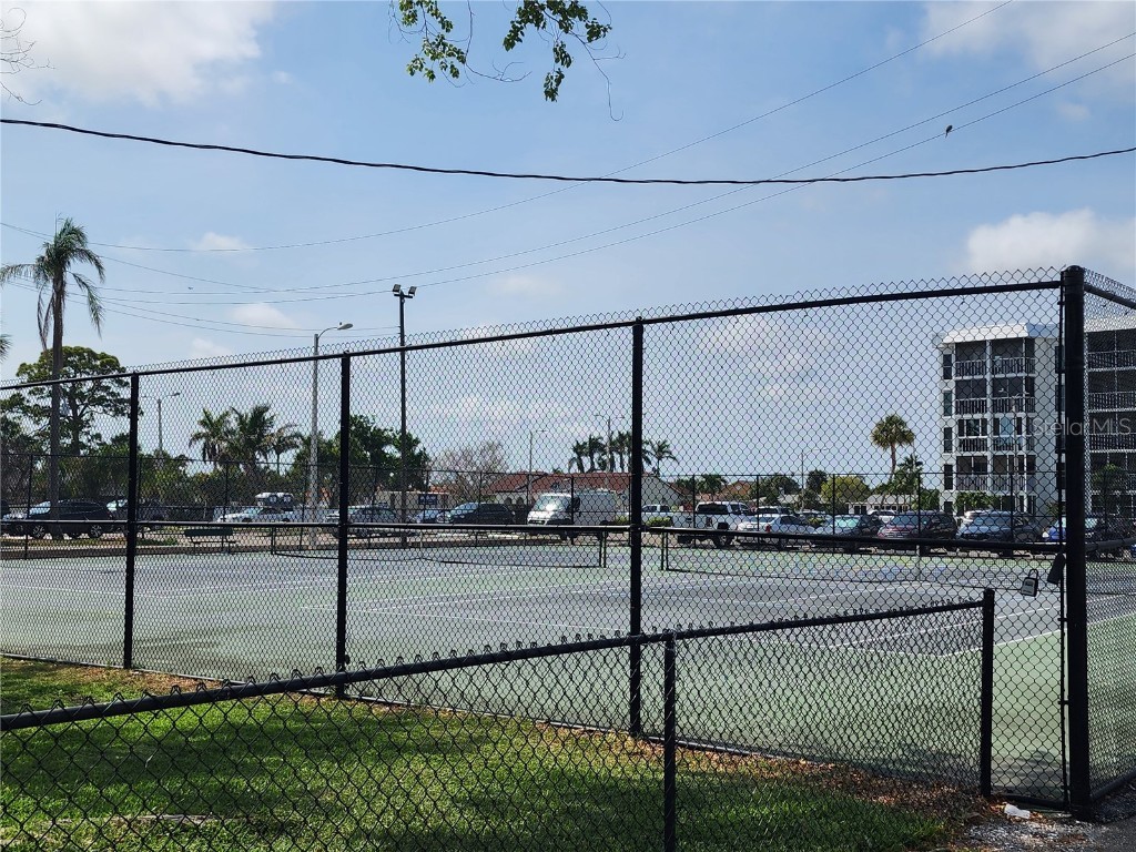 4910 38th Way S #111 Saint Petersburg FL 33711 - MAIN MAXIMO CHANNEL TB8424095 image28