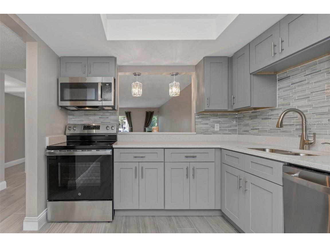 4910 38th Way S #111 Saint Petersburg FL 33711 - MAIN MAXIMO CHANNEL TB8424095 image4