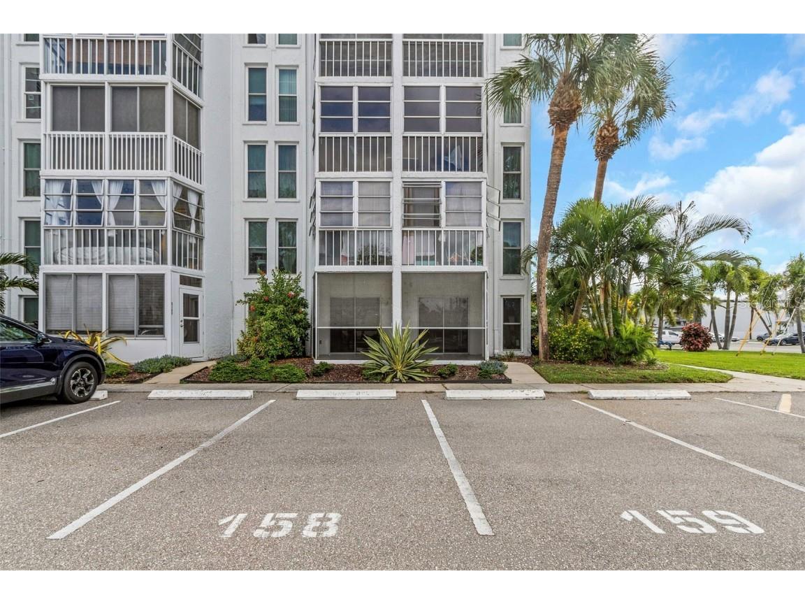 4910 38th Way S #111 Saint Petersburg FL 33711 - MAIN MAXIMO CHANNEL TB8424095 image40