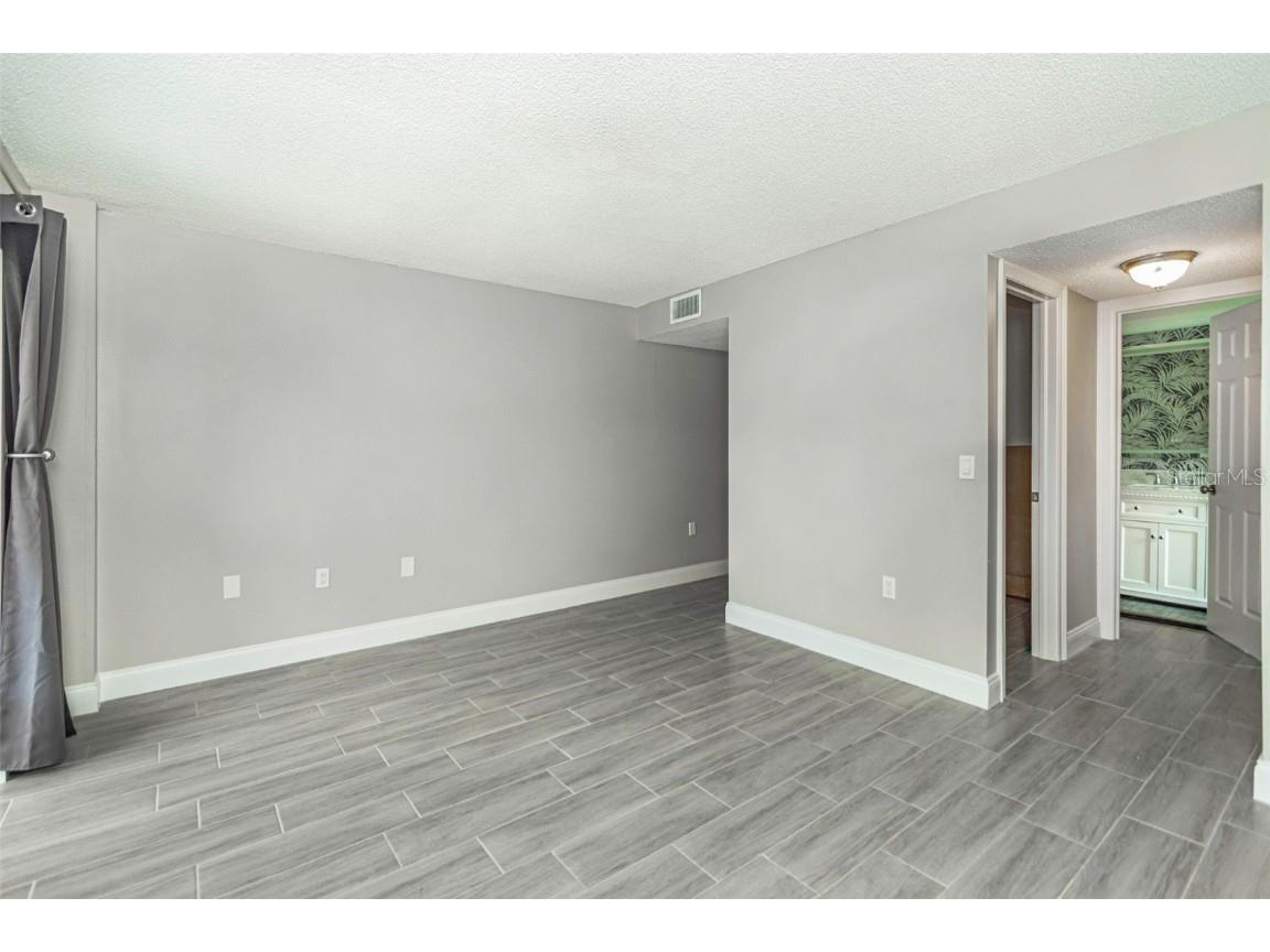 4910 38th Way S #111 Saint Petersburg FL 33711 - MAIN MAXIMO CHANNEL TB8424095 image44