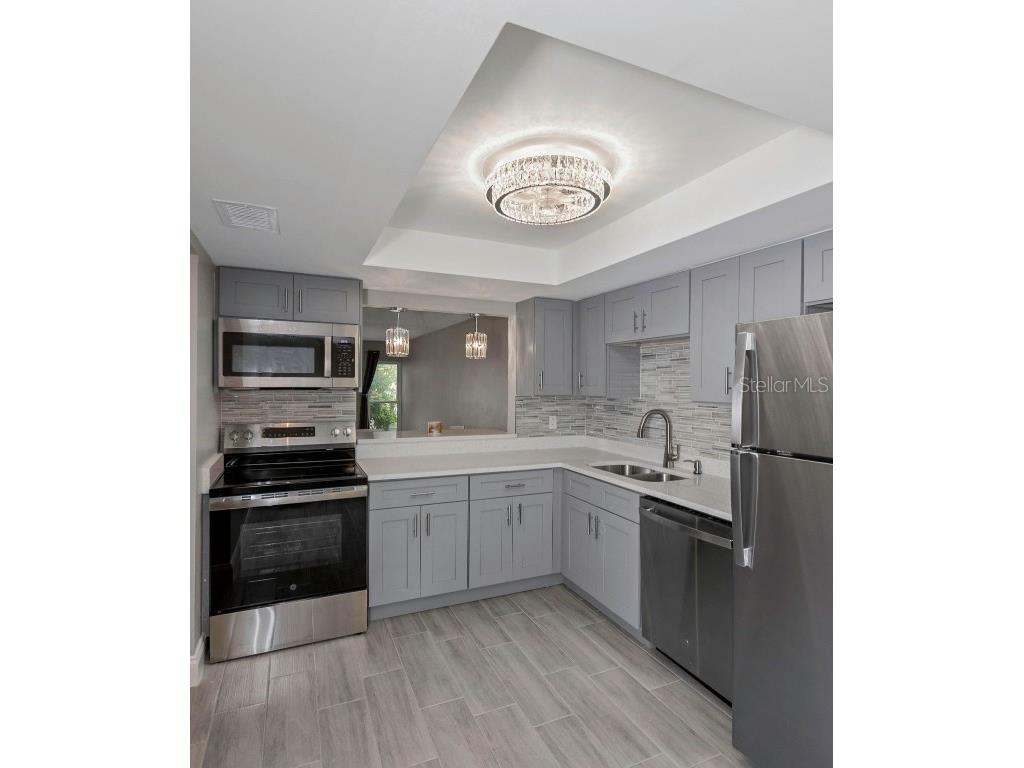 4910 38th Way S #111 Saint Petersburg FL 33711 - MAIN MAXIMO CHANNEL TB8424095 image48