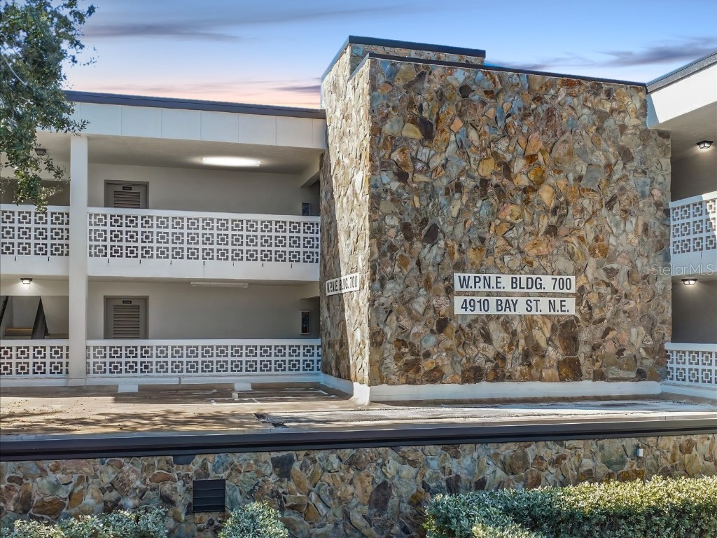 4910 Bay Street NE #105 Saint Petersburg FL 33703 TB8449285 image1