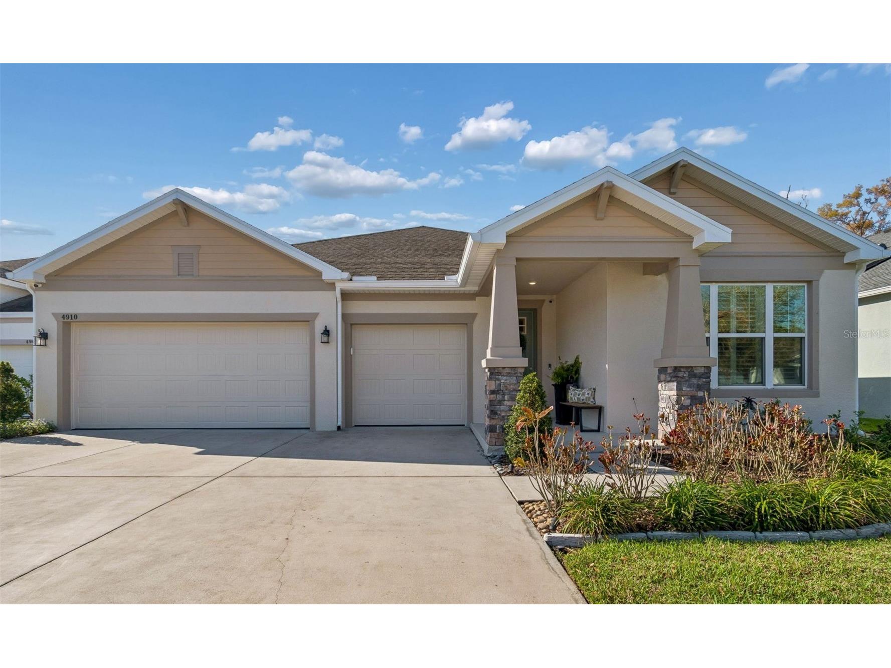 4910 Lakeshore Oaks Court Tampa FL 33624 TB8485829 image1