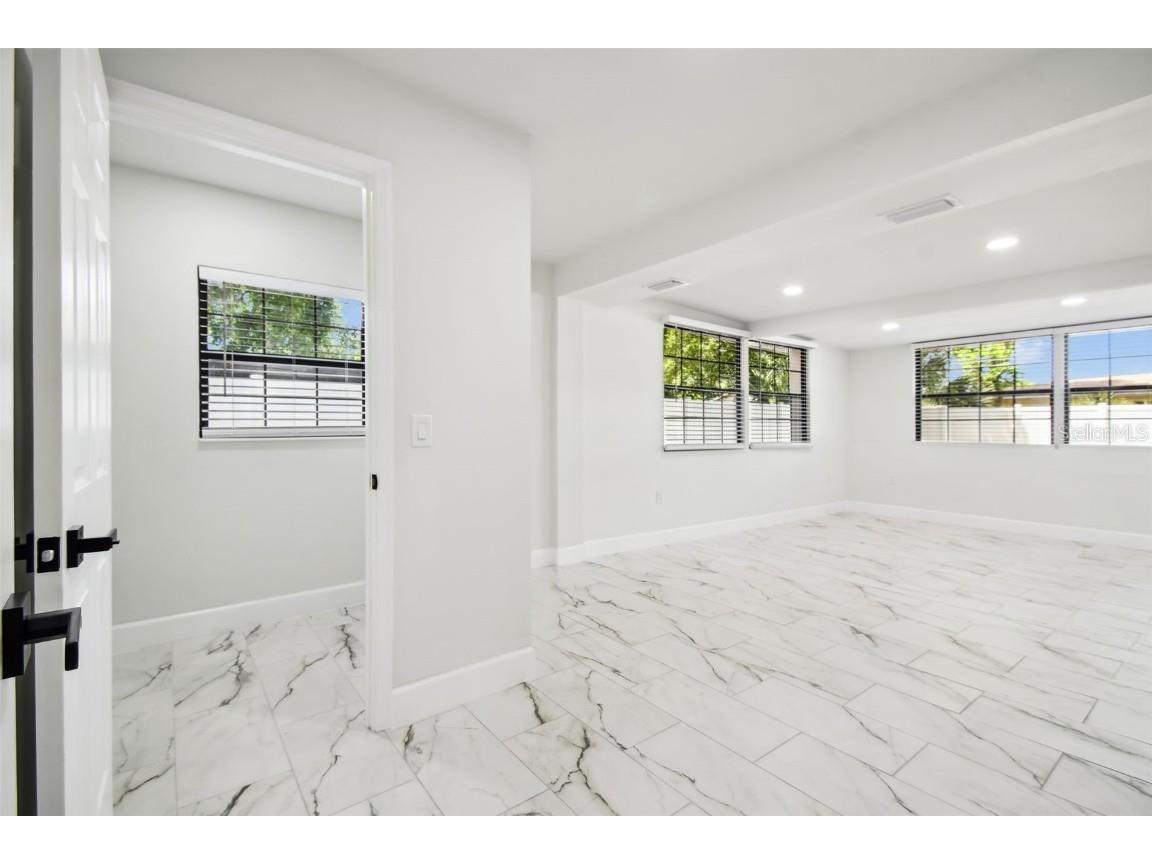 4910 N Darby Avenue Tampa FL 33603 TB8425584 image19