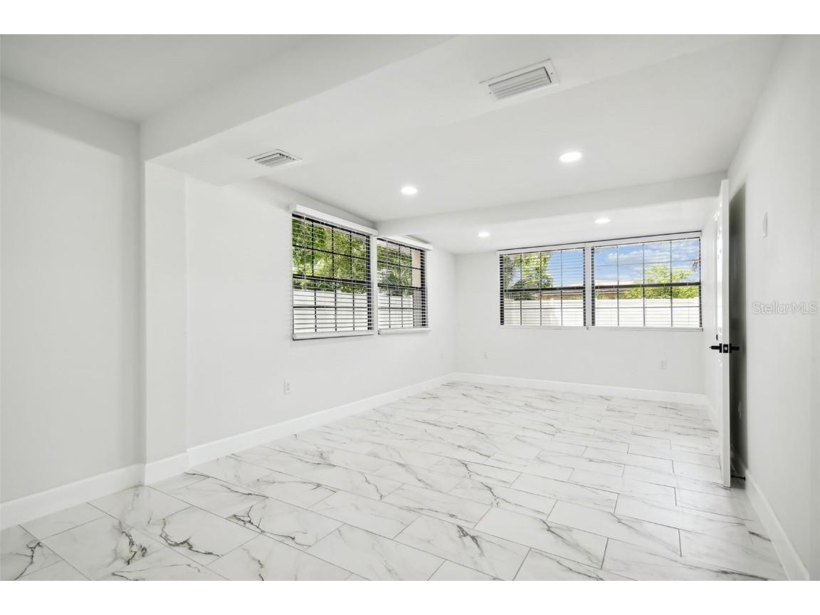 4910 N Darby Avenue Tampa FL 33603 TB8425584 image21