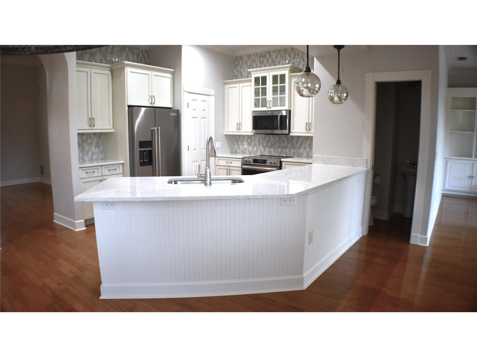 4910 Old Creek Drive Sarasota FL 34233 A4690402 image14