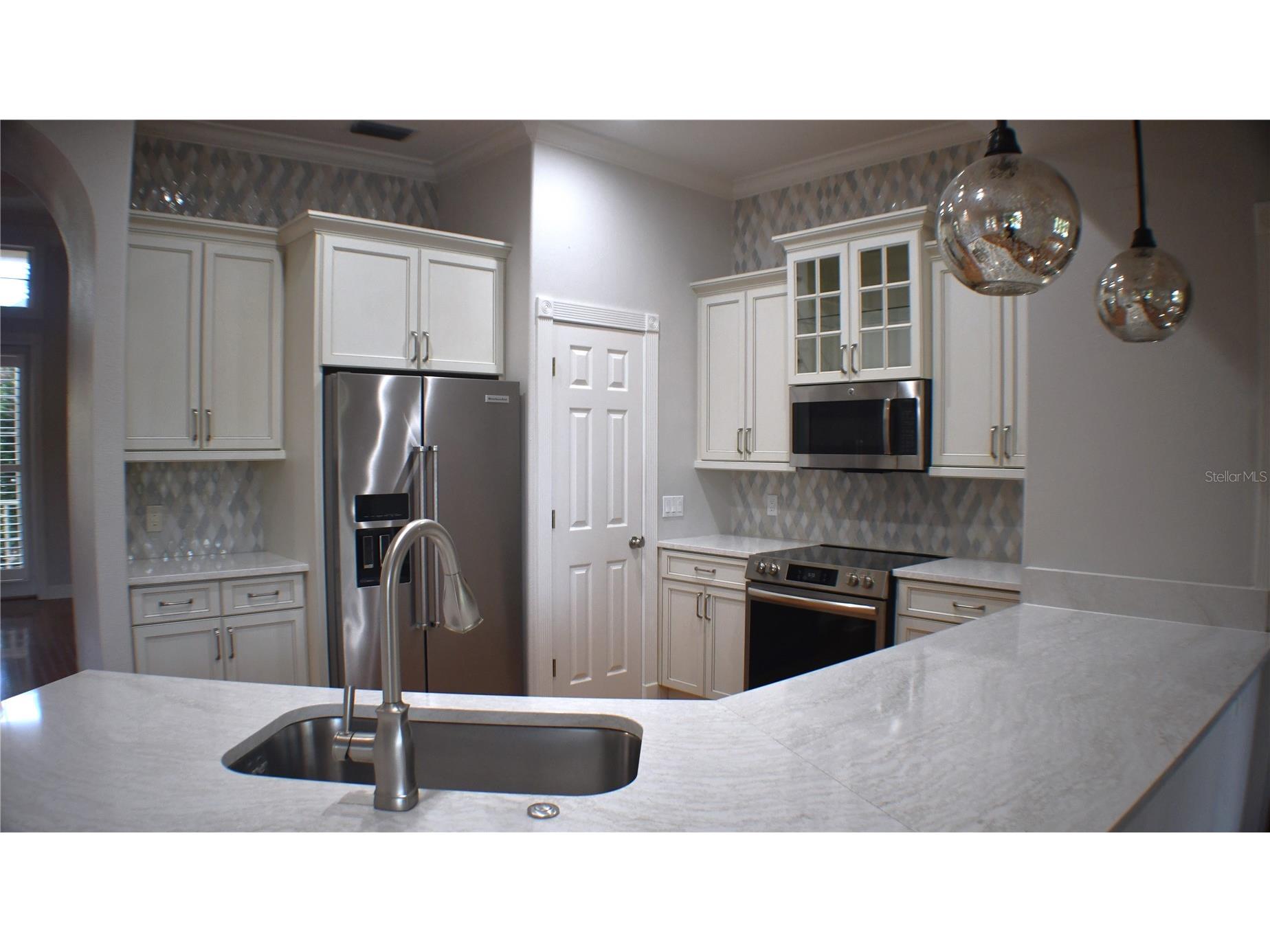 4910 Old Creek Drive Sarasota FL 34233 A4690402 image15