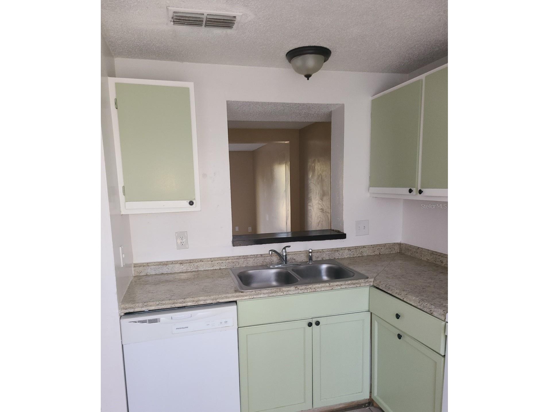 4910 Silver Oaks Village #B Orlando FL 32808 O6392655 image6