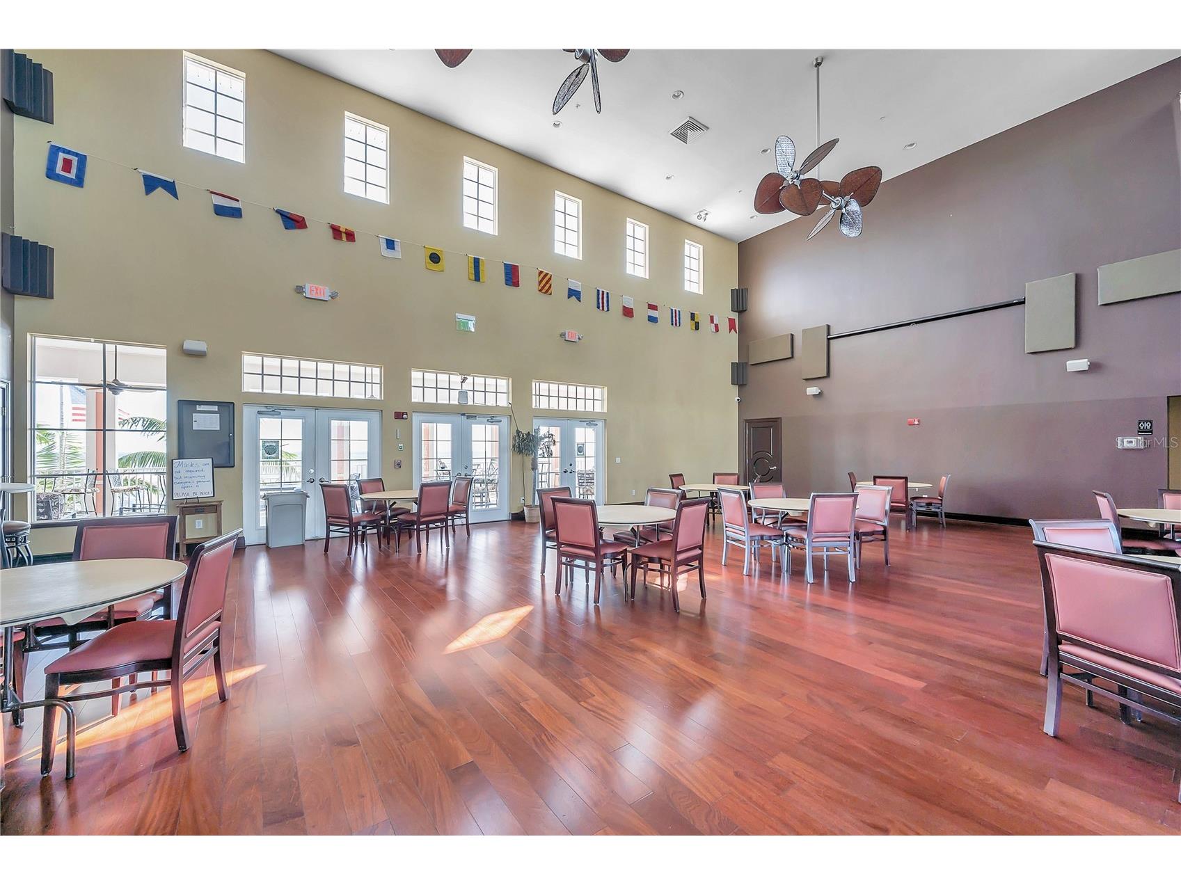 4911 Coquina Key Drive SE #C Saint Petersburg FL 33705 TB8483439 image58