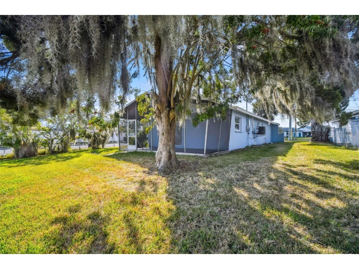 4911 Floramar Terrace New Port Richey FL 34652 - GULF HARBORS MAIN CHANNEL TB8451487 image32