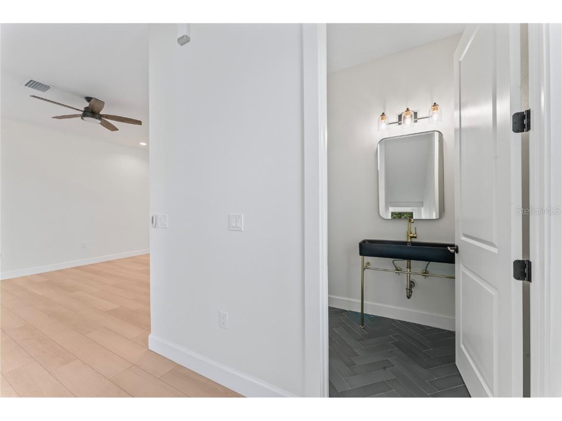 4911 N Nebraska Avenue Tampa FL 33603 TB8384734 image16