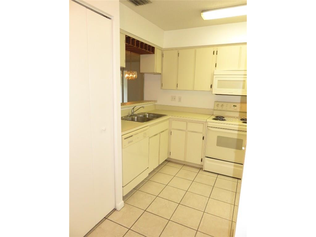 4911 Sunnybrook Drive #12 New Port Richey FL 34653 TB8440418 image9