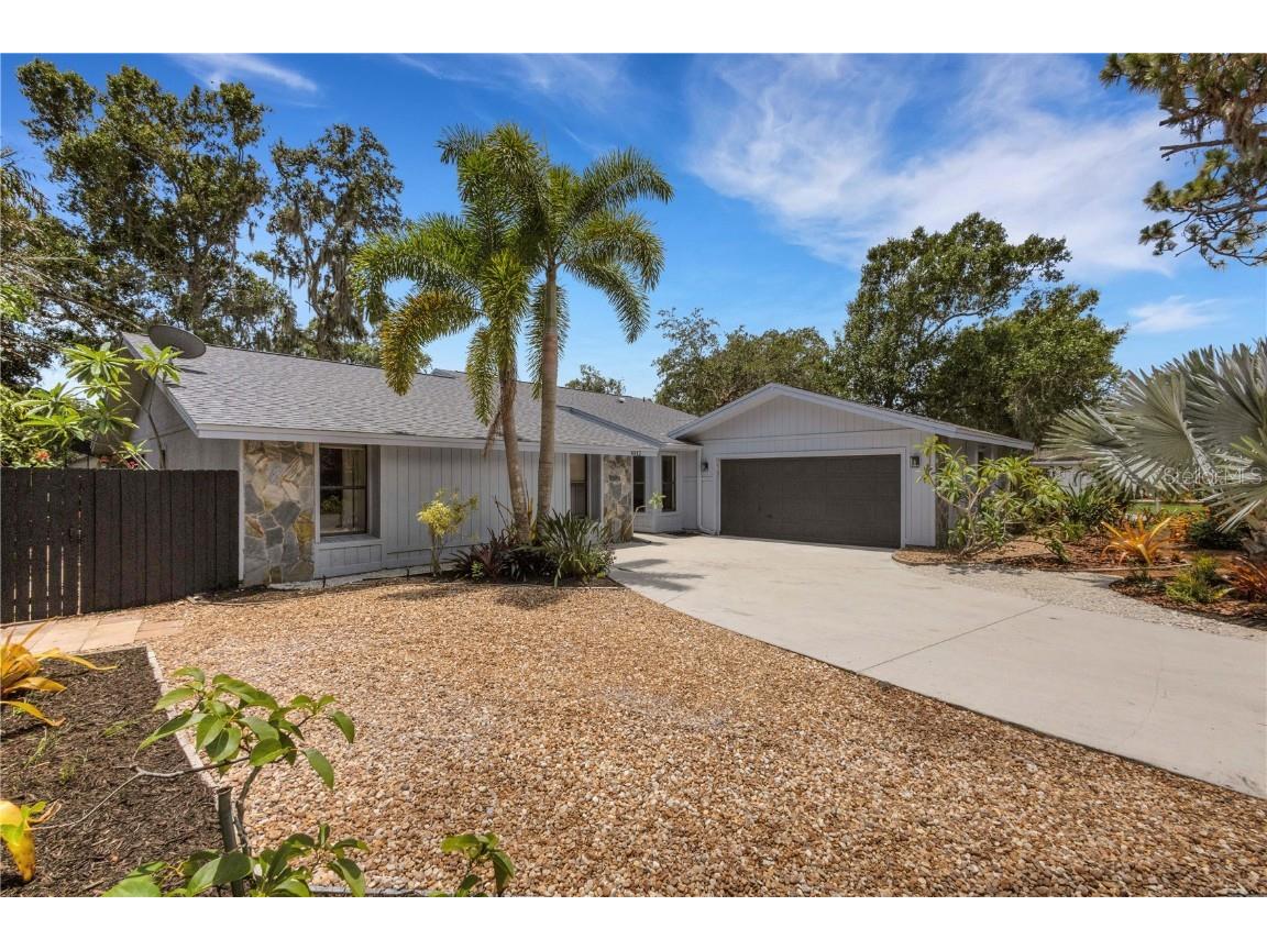 4912 80th Avenue Circle E Sarasota FL 34243 A4573459 image1