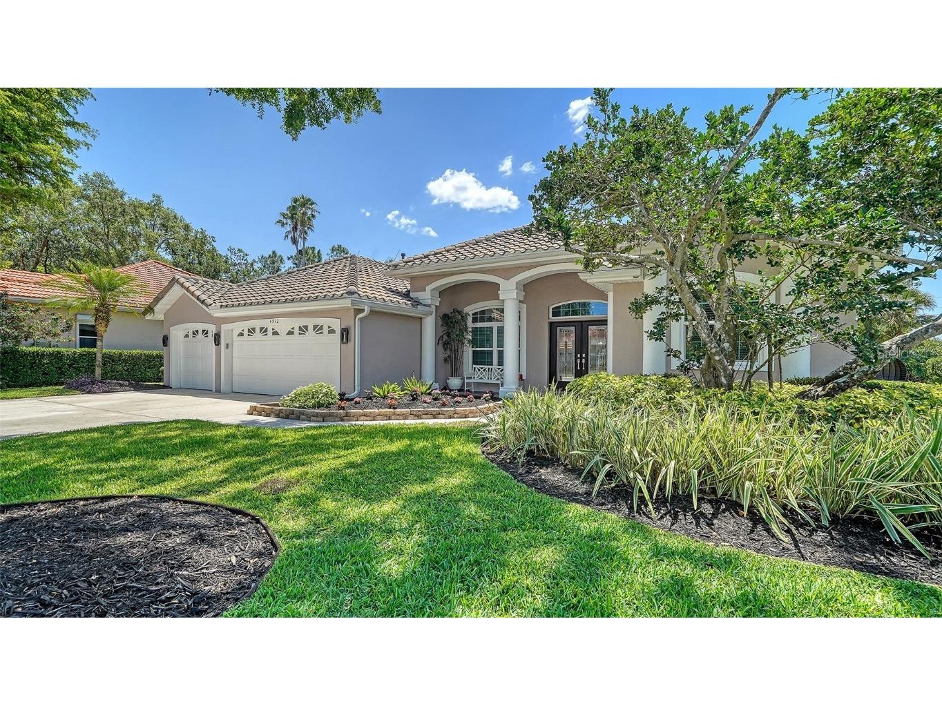 4912 Old Oakleaf Drive Sarasota FL 34233 A4644956 image1
