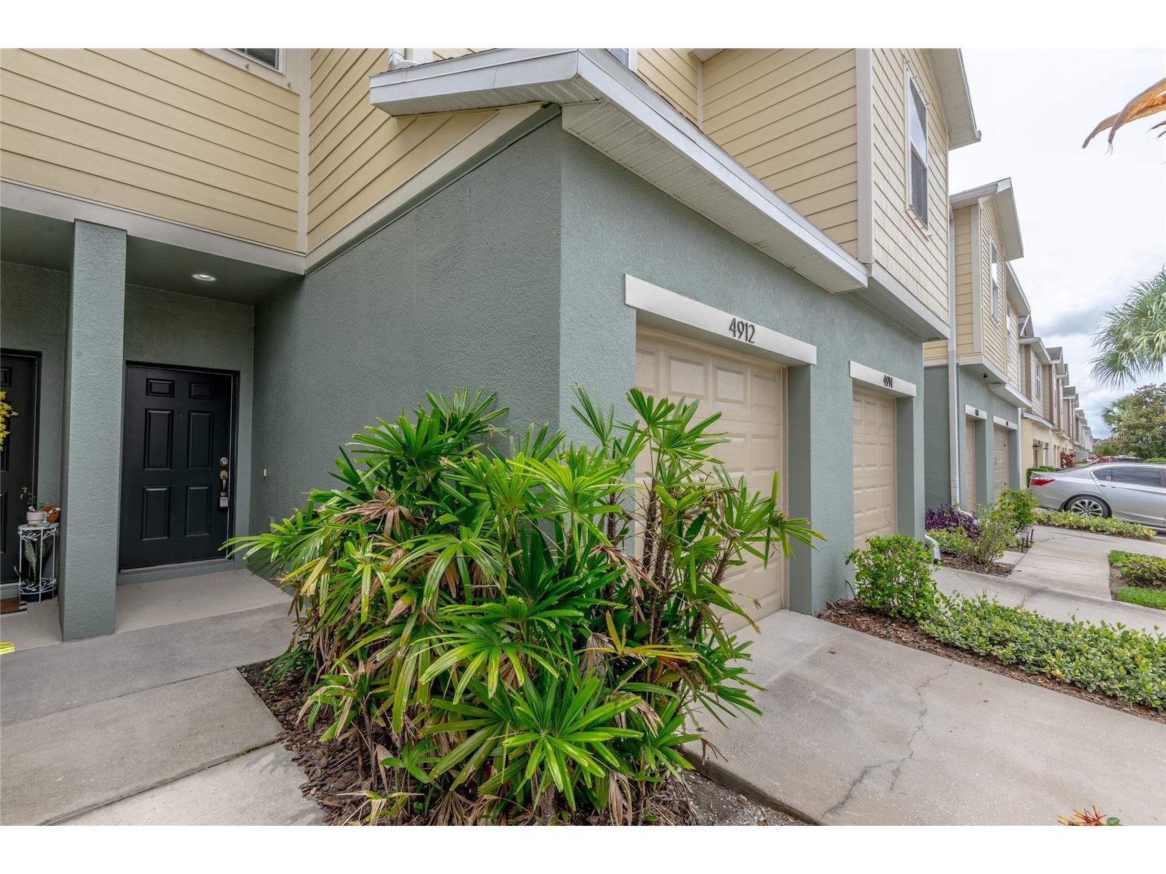 4912 White Sanderling Court Tampa FL 33619 TB8492175 image3