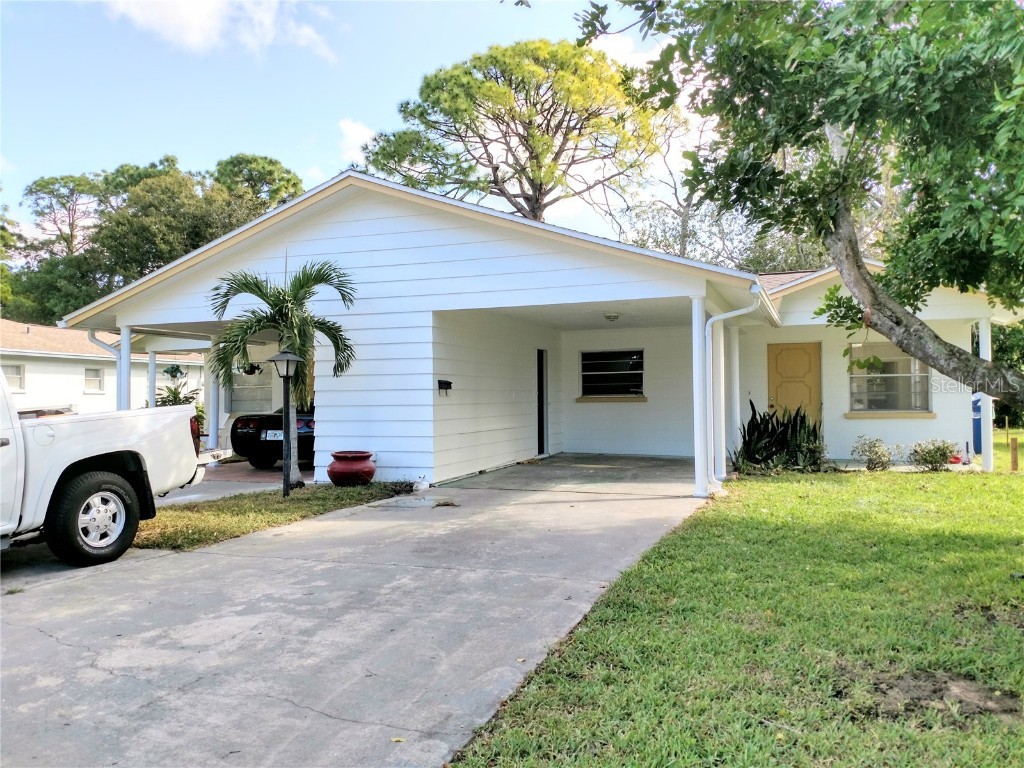 4913 19th Street W #B Bradenton FL 34207 A4587789 image1