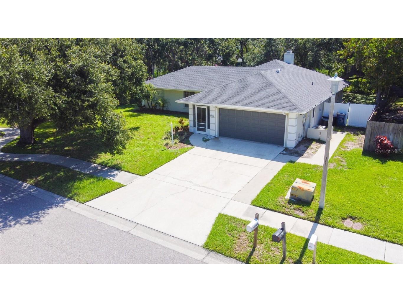4913 32nd Street E Bradenton FL 34203 A4657083 image2