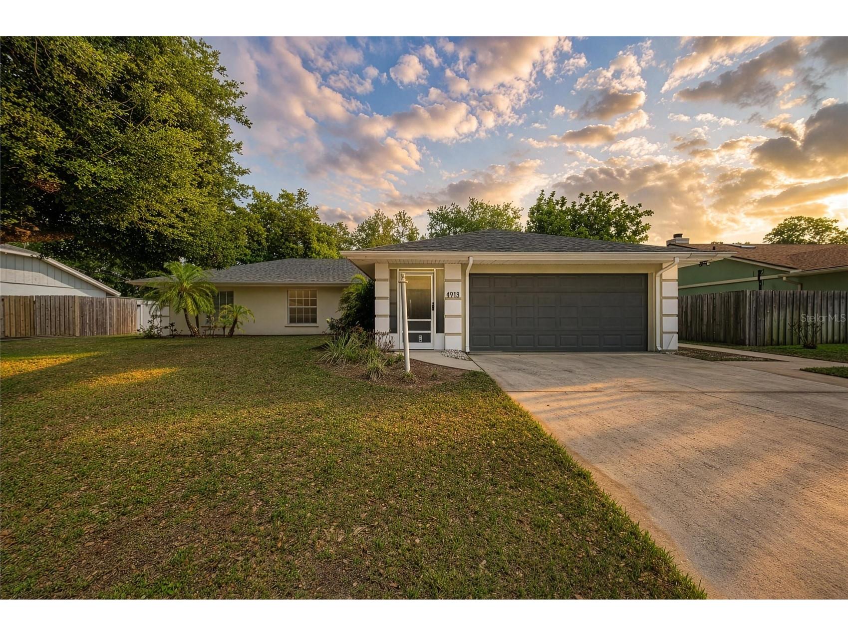 4913 32nd Street E Bradenton FL 34203 A4688008 image1