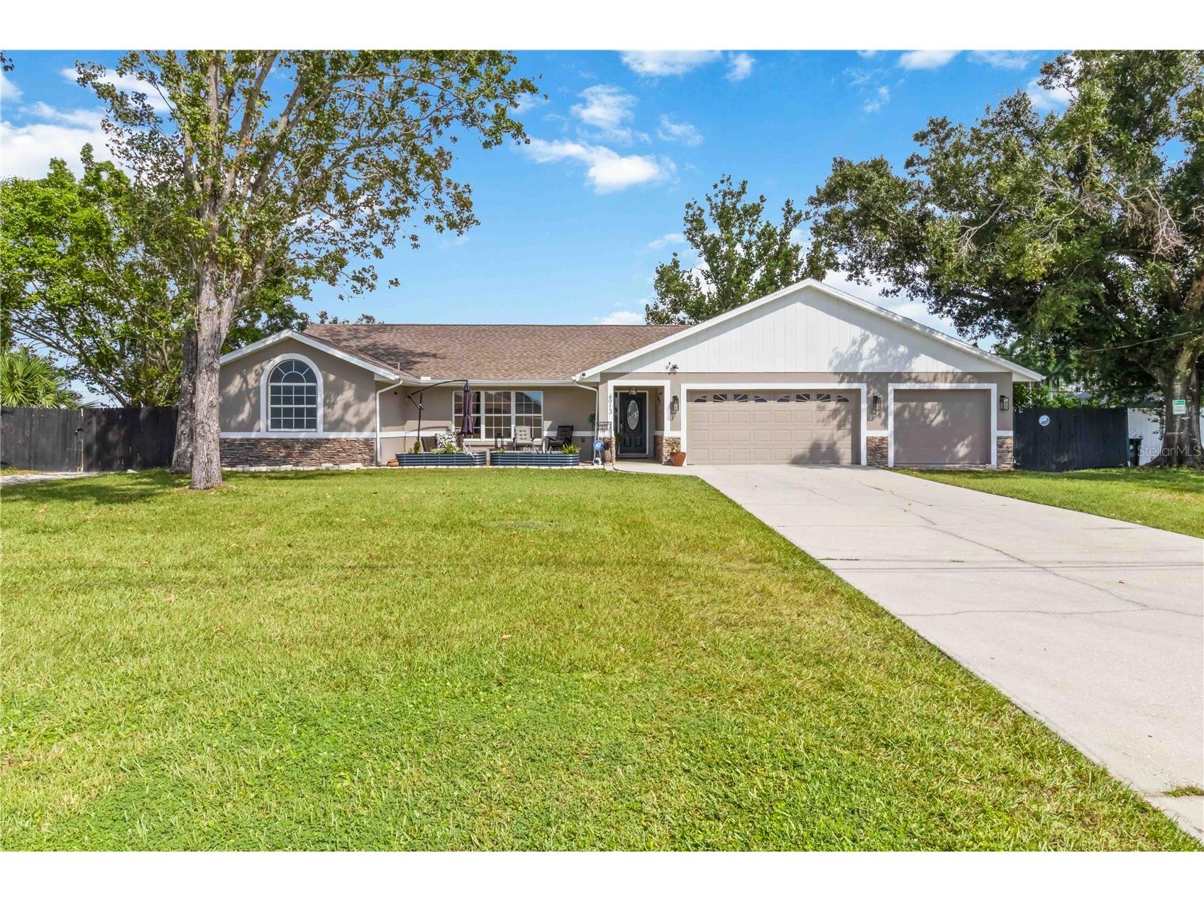 4913 37th Street East Bradenton FL 34203 A4666471 image2