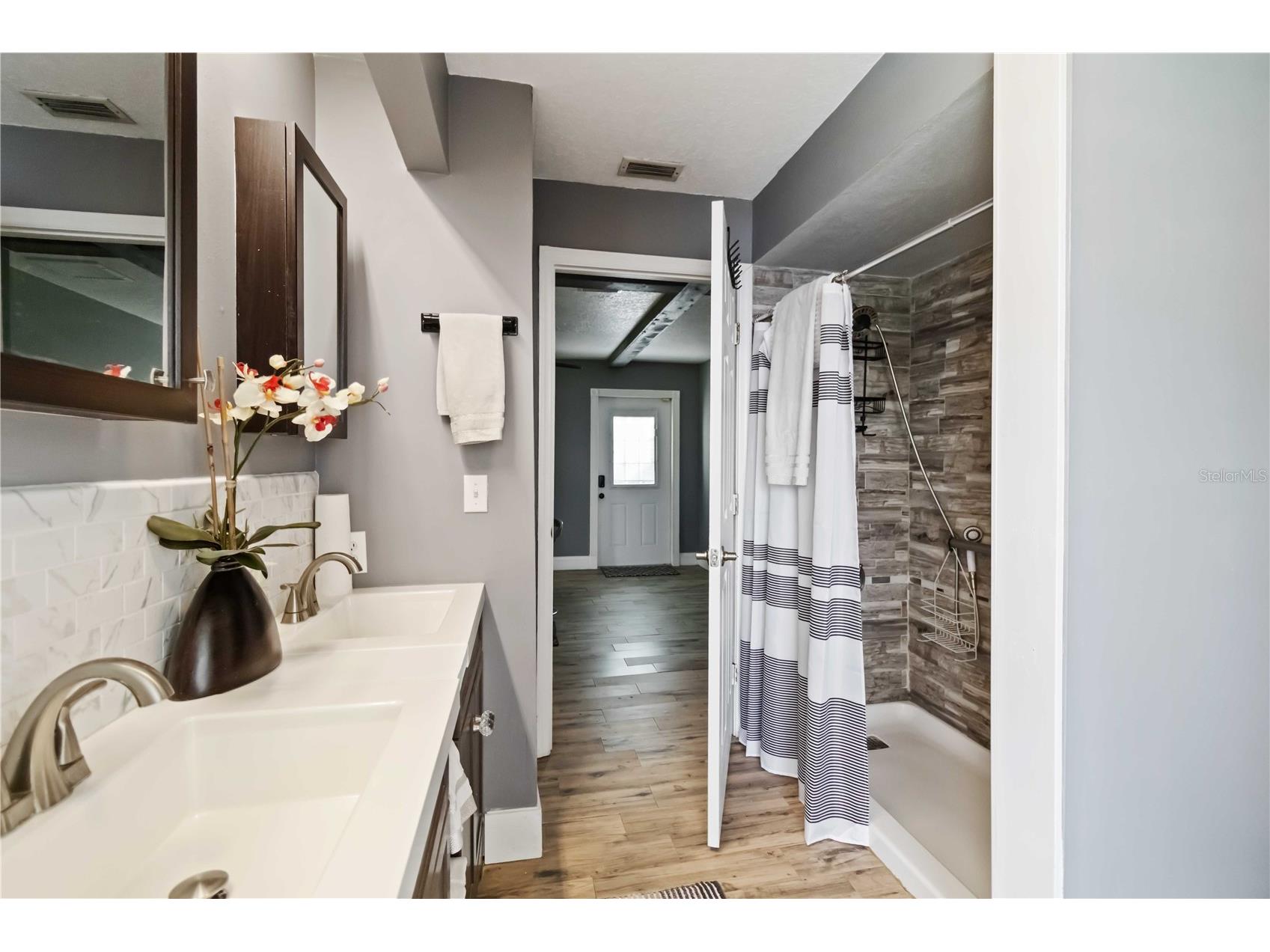 4913 37th Street East Bradenton FL 34203 A4666471 image32