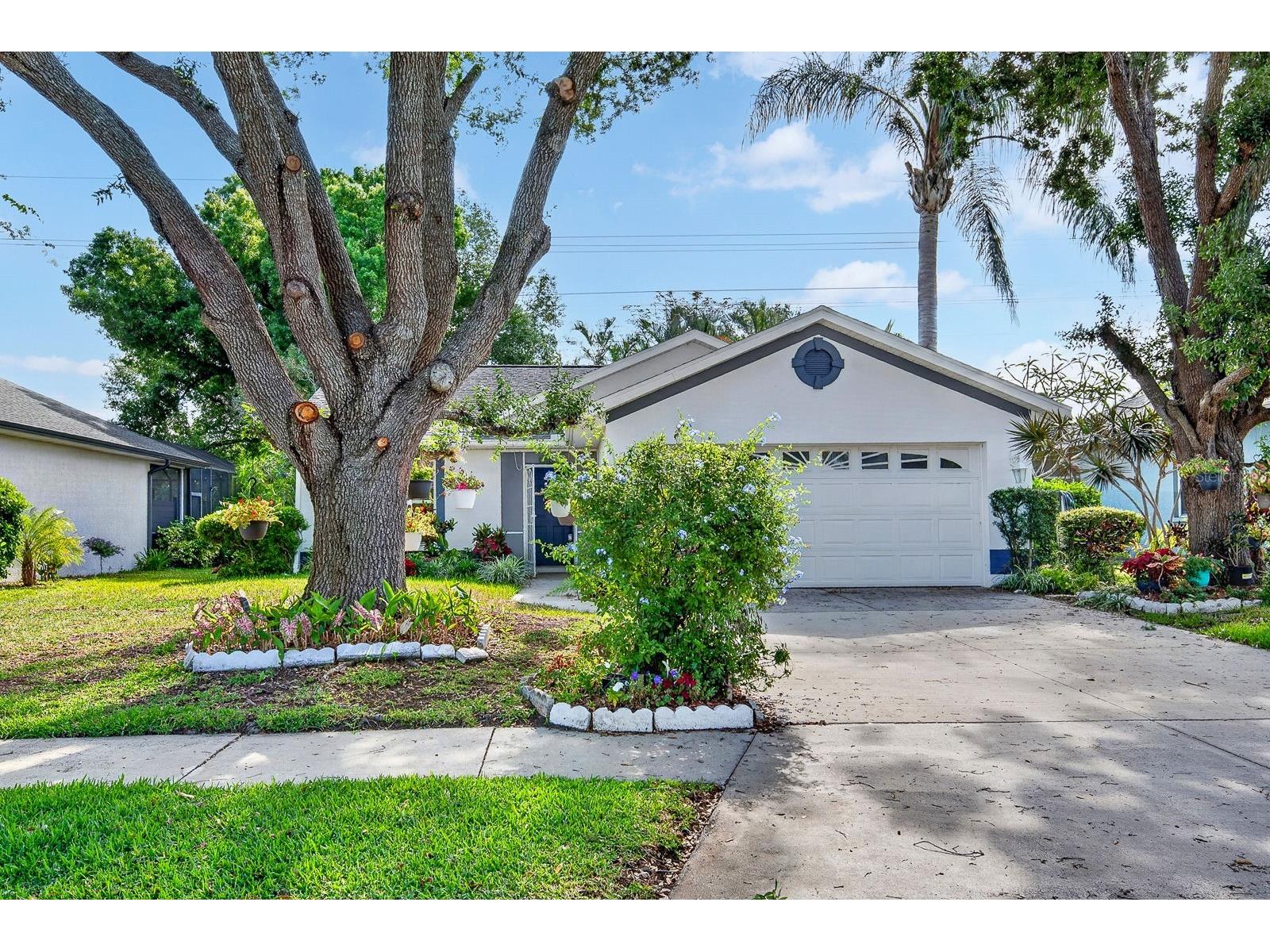 4913 72nd Court E Bradenton FL 34203 A4690014 image1